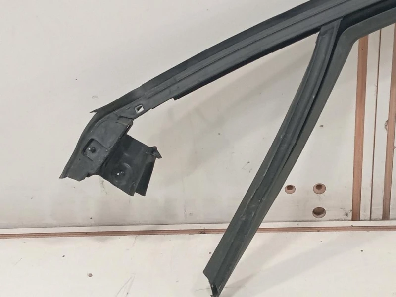 Guarnizione ANT Porta ANT SX 9815691580 Citroen DS7 Crossback 2017