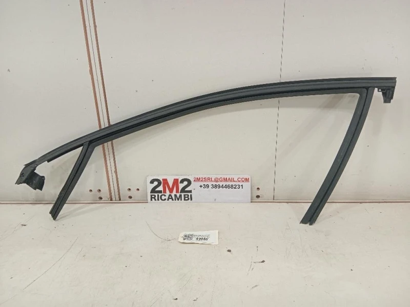 Guarnizione ANT Porta ANT SX 9815691580 Citroen DS7 Crossback 2017