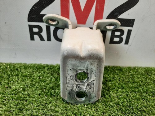 Cerniera Porta SUP ANT SX 82420JY00A Renault Koleos I 2008