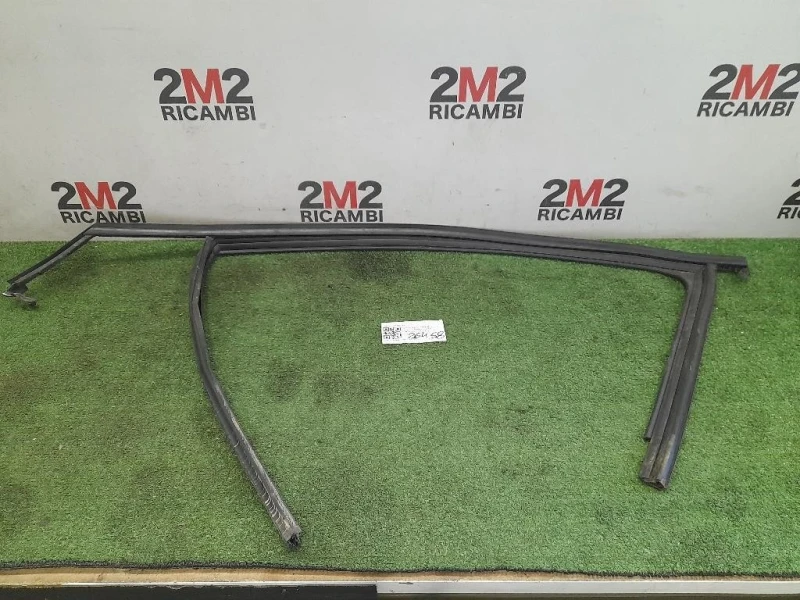 Guarnizione ANT Porta ANT SX A2467250125 ANT SX Mercedes Classe B W246 2012