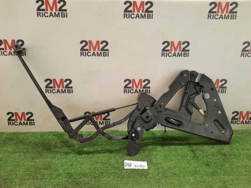 Guarnizione ANT Porta ANT SX 9823226680 Peugeot 208 I 2015