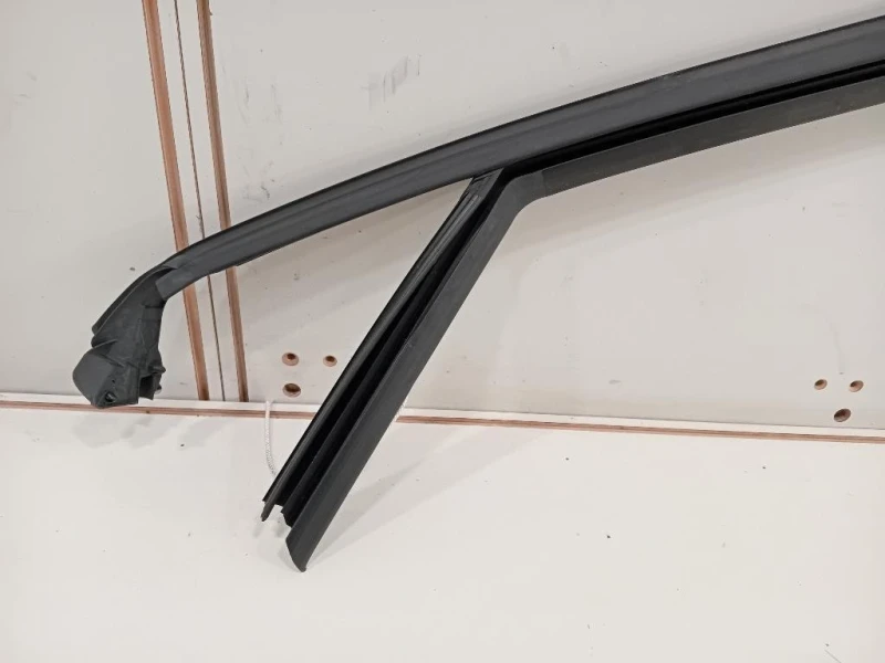 Guarnizione ANT Porta ANT SX 9823226680 Peugeot 208 I 2015