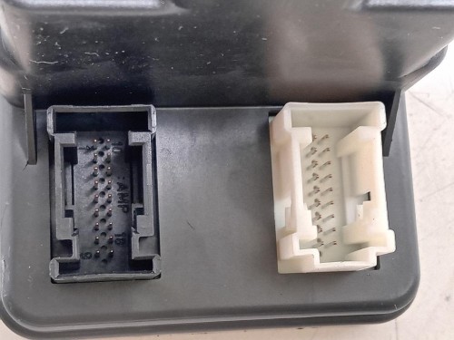 Guarnizione ANT Porta ANT SX 9810970780 Peugeot 208 II 2019