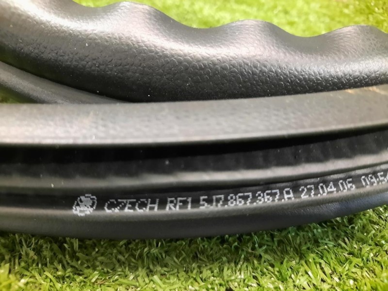 Guarnizione ANT Porta POST DX 5J7867367A POST DX Skoda Roomster 5J7 2006