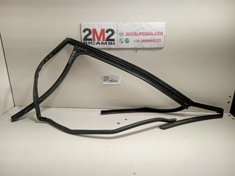 Guarnizione ANT Porta POST DX 5G9839432C Volkswagen GOLF VII 2017