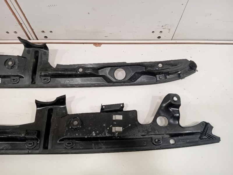 Guarnizione Capote ANT 5176734960551767349606 Bmw Serie 5 G30 Berlina 2016