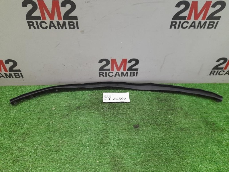 Guarnizione Paraurti ANT 1778256 C1BB16D610AA Ford Fiesta VI 2012