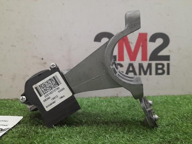 Braccio Longitudinale POST SX 6763477-03 BRACCIO TRAVERSALE POST SX Bmw Serie 1 E87 Berlina 2005