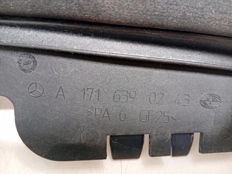 Guarnizione Raschiavetro Parafango EST DX A1716390243A1716390143SX+DX3 Mercedes Classe SLK R171 2004