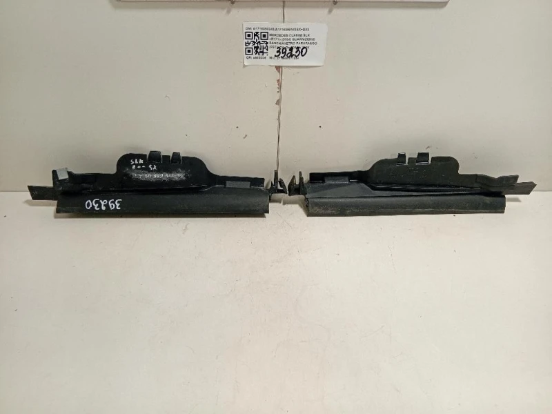 Guarnizione Raschiavetro Parafango EST DX A1716390243A1716390143SX+DX3 Mercedes Classe SLK R171 2004