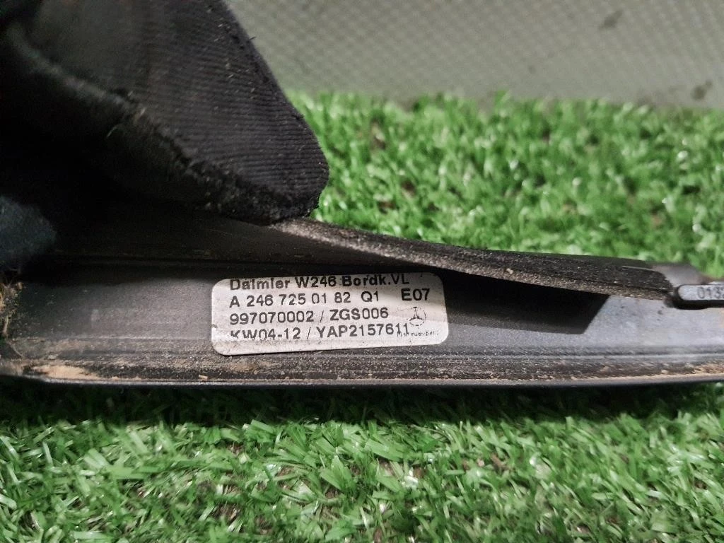 Guarnizione Raschiavetro Porta EST ANT SX A2467250182 Mercedes Classe B W246 2012