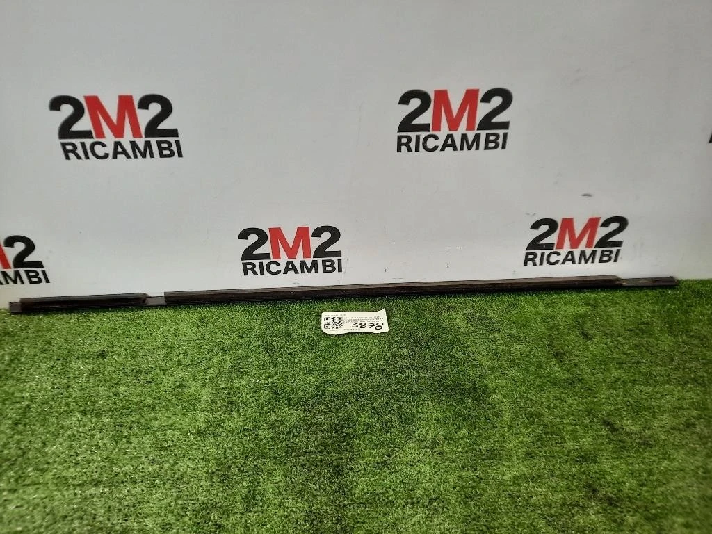 Guarnizione Raschiavetro Porta EST ANT SX 808213183R Renault Captur I 2017