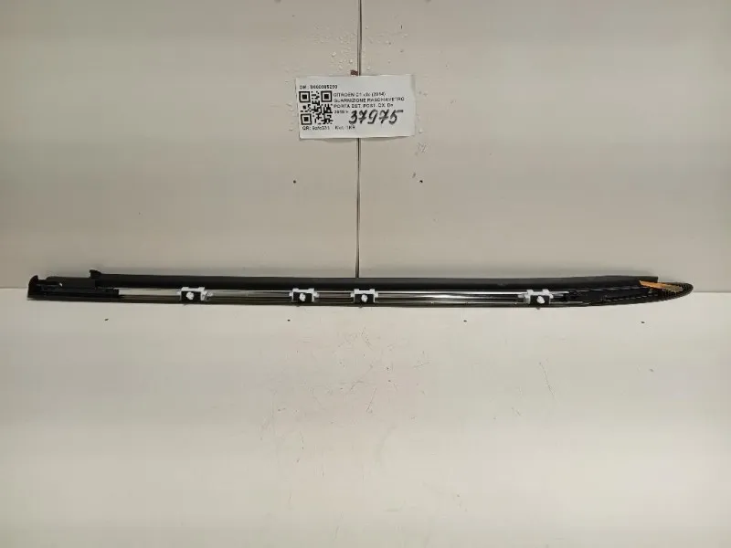 Guarnizione Raschiavetro Porta EST POST DX B000905280 Citroen C1 II 2014