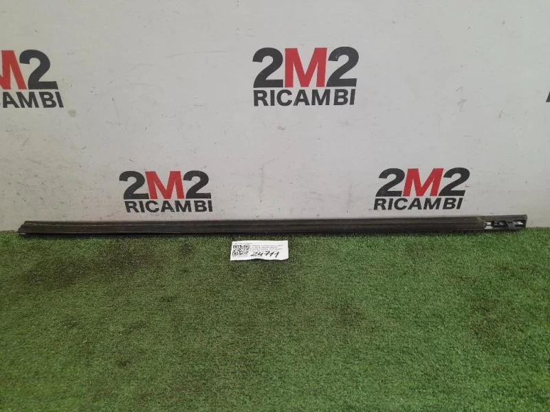 Guarnizione Raschiavetro Porta EST POST DX 9677299280 Citroen C4 Grand Picasso II 2016