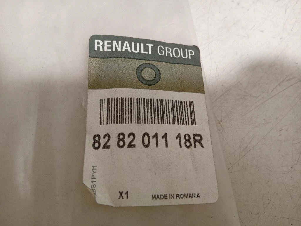 Guarnizione Raschiavetro Porta EST POST DX 828201118R Dacia Duster II 2018