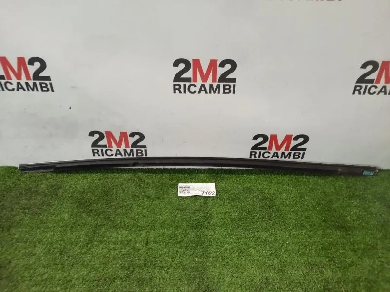 Guarnizione Raschiavetro Porta EST POST DX A1567351000 Mercedes Classe GLA X156 2014