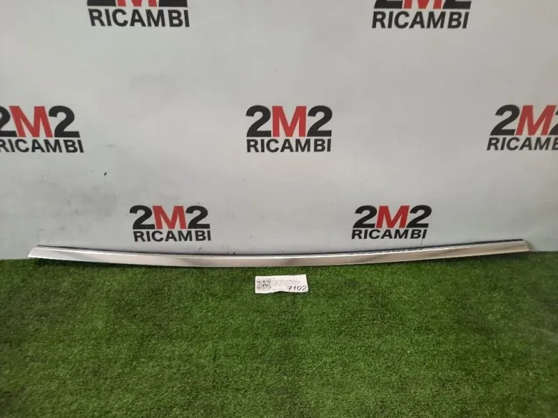 Guarnizione Raschiavetro Porta EST POST DX A1567351000 Mercedes Classe GLA X156 2014