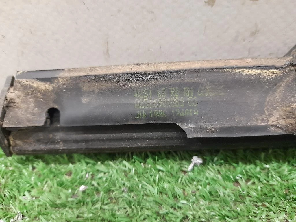 Guarnizione Raschiavetro Porta EST POST DX A2516904880 Mercedes Classe R W251 2006