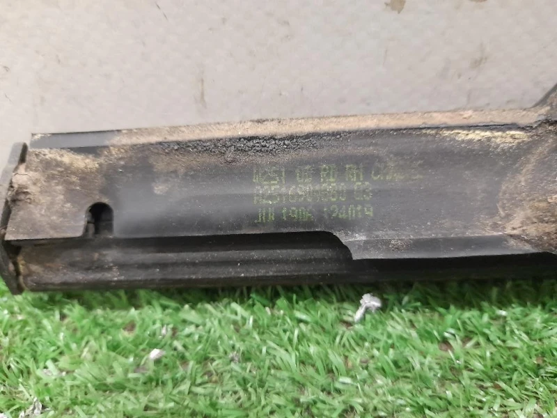 Guarnizione Raschiavetro Porta EST POST DX A2516904880 Mercedes Classe R W251 2006