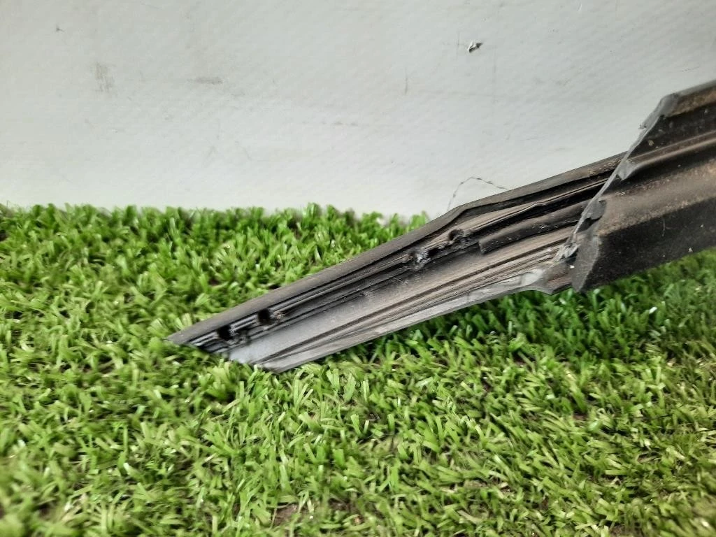 Guarnizione Raschiavetro Porta EST POST DX Toyota C-HR I 2016