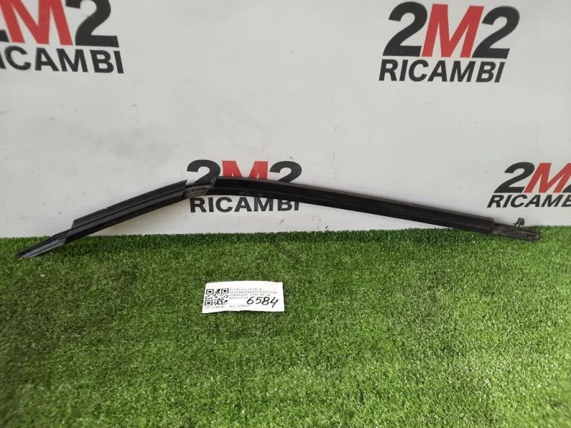 Guarnizione Raschiavetro Porta EST POST DX Toyota C-HR I 2016