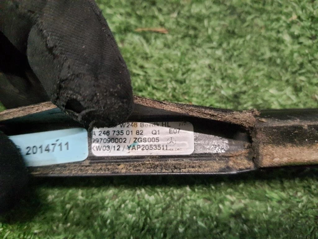 Guarnizione Raschiavetro Porta EST POST SX A2467350182 Mercedes Classe B W246 2012