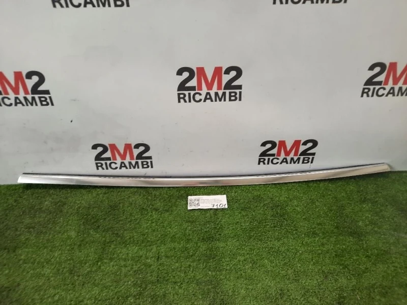 Guarnizione Raschiavetro Porta EST POST SX A1567350900 Mercedes Classe GLA X156 2014