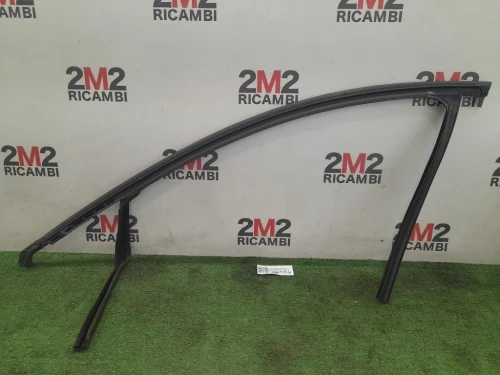 Guida Scorrimento Cristallo Porta ANT DX 50511607 ANT DX Alfa Romeo Giulietta 2010