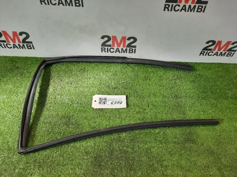 Guida Scorrimento Cristallo Porta POST DX 68142F4010 Toyota C-HR I 2016