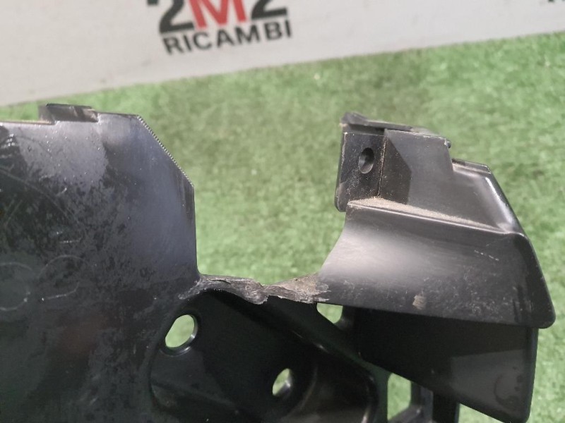 Guida Sostegno Paraurti POST DX 9814616380 Peugeot 5008 II 2017