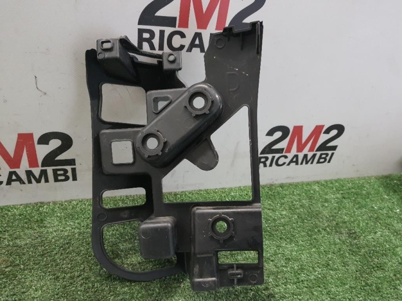 Guida Sostegno Paraurti POST DX 9814616380 Peugeot 5008 II 2017