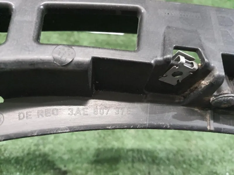 Guida Sostegno Paraurti POST DX 3AE807378 Volkswagen Passat VI 2011