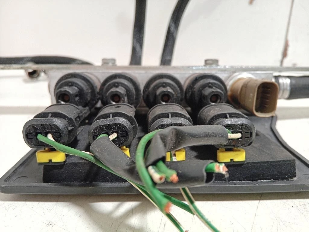 Iniettore INIETTORE Ford Fiesta VI 2012