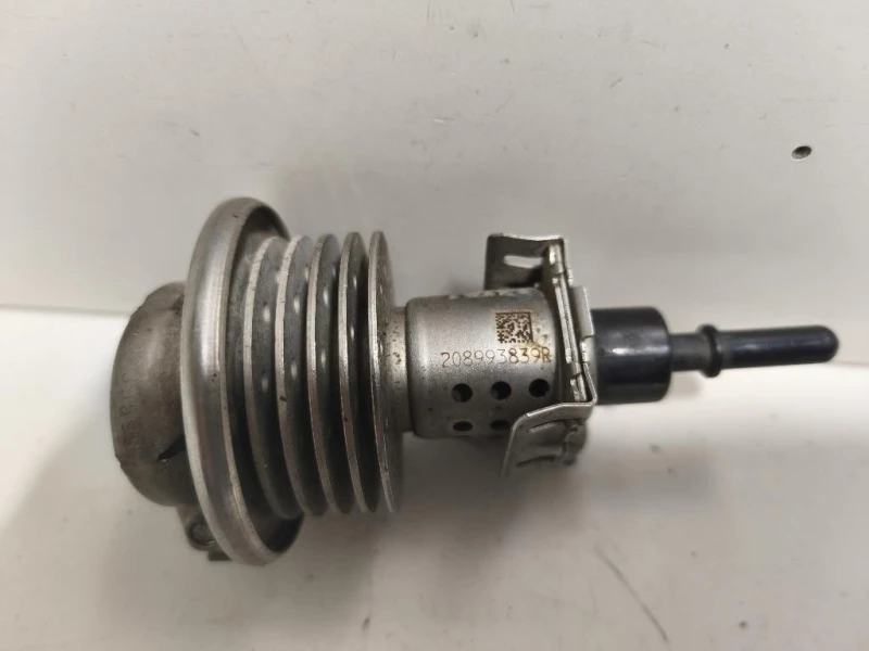 Iniettore Adblue 208993839R Renault Trafic III 2001