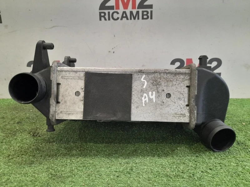 Intercooler 8E0145806L Audi A4 8HE Cabrio 2006