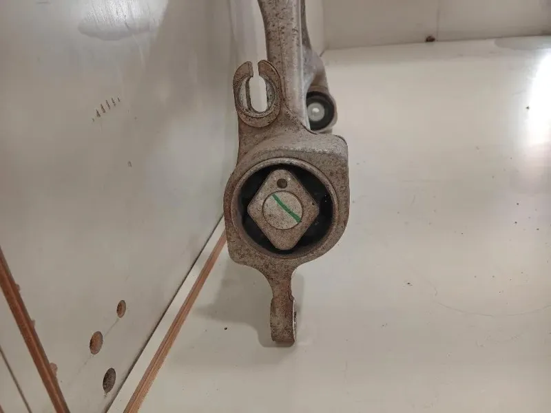 Braccio Oscillante ANT SX BRACCIO OSCILLANTE ANT SX Mercedes Classe GLE W166 2015