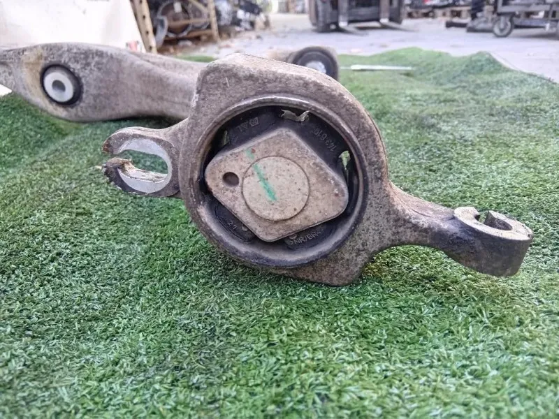 Braccio Oscillante ANT SX Mercedes Classe ML W166 2012