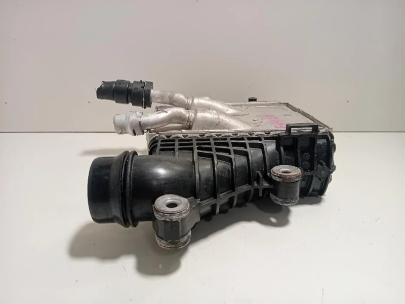 Intercooler HJ32-9L440-AC Jaguar E-pace 2017