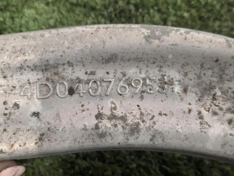 Braccio Oscillante INF ANT SX 8D0 407 7695J Audi A4 8E2 2001