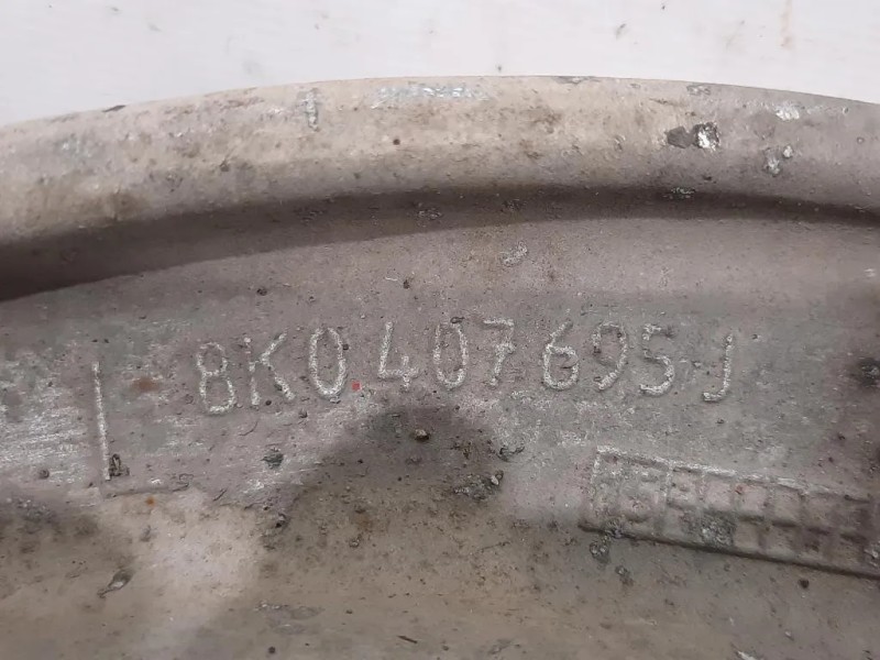 Braccio Oscillante INF ANT SX 8K0 407 695 JBRACCIO TRASVERSALE INF ANT SX Audi A4 8K5 Avant 2012