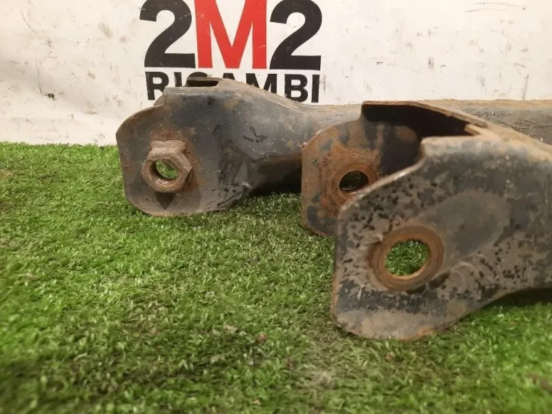 Braccio Oscillante INF POST DX Mitsubishi Pajero III 2000