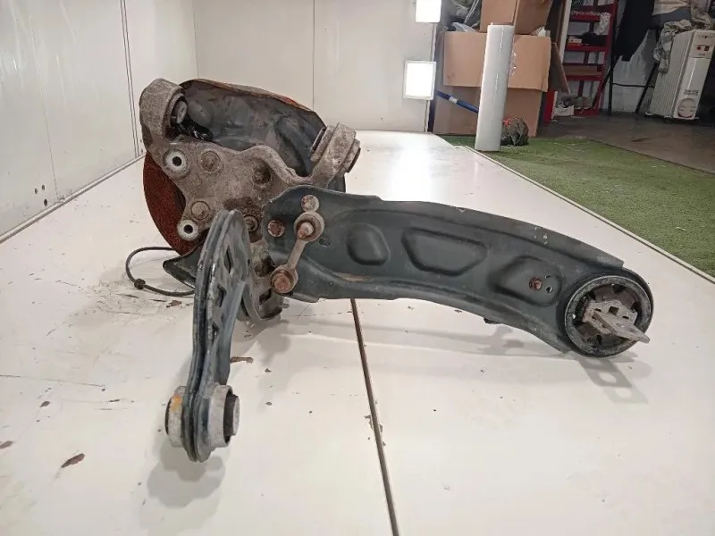 Braccio Oscillante POST DX SOLO UN PEZZETTO PICCOLO Mercedes Classe B W246 2012