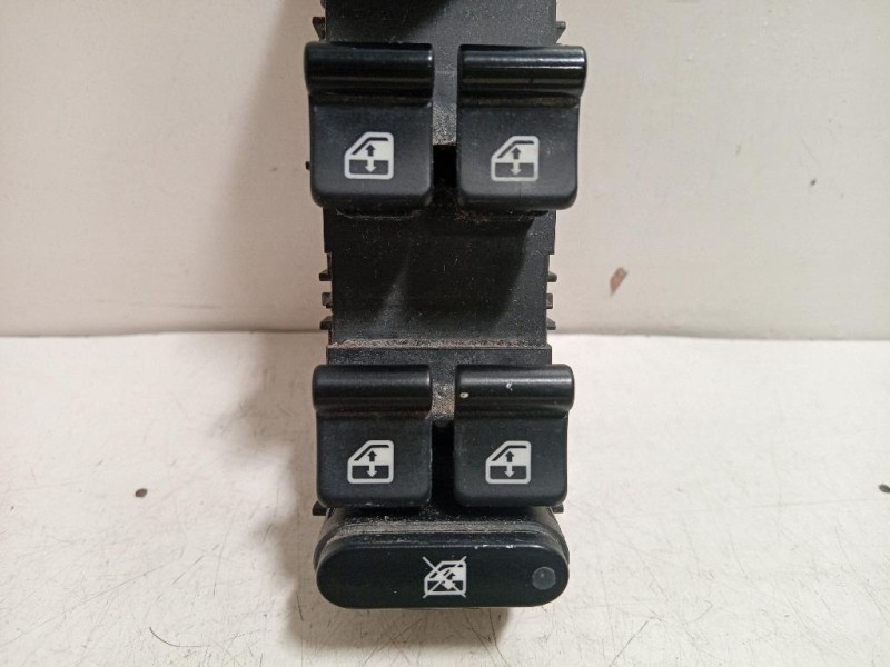 Interruttore Alzacristalli ANT SX INTERRUTTORE ALZACRISTALLI ANT SX Alfa Romeo Giulietta 2010