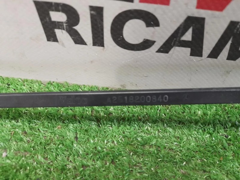 Braccio Tergicristallo Parabrezza DX A2518200840 DX Mercedes Classe R W251 2006