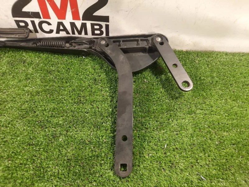 Braccio Tergicristallo Parabrezza SX A1708200540 SX Mercedes Classe SLK R171 2008