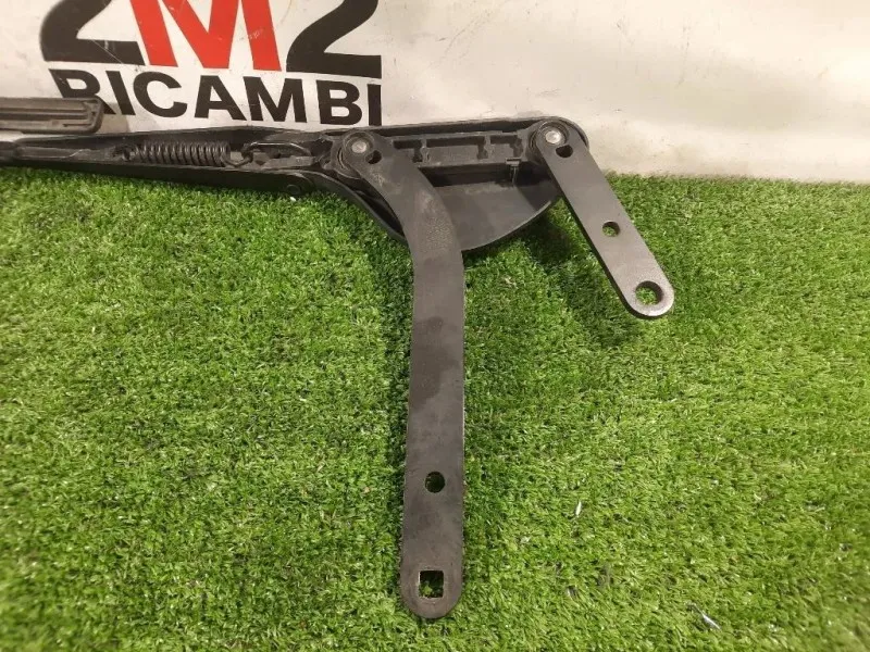 Braccio Tergicristallo Parabrezza SX A1708200540 SX Mercedes Classe SLK R171 2008