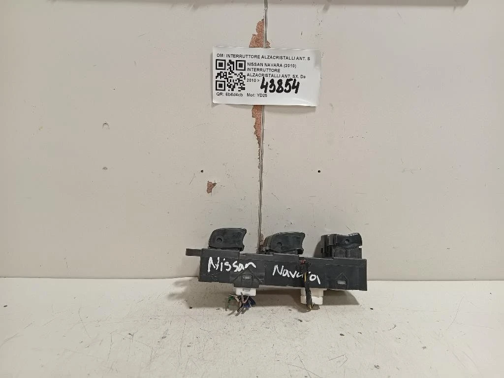 Interruttore Alzacristalli ANT SX INTERRUTTORE ALZACRISTALLI ANT SX Nissan Navara 2010