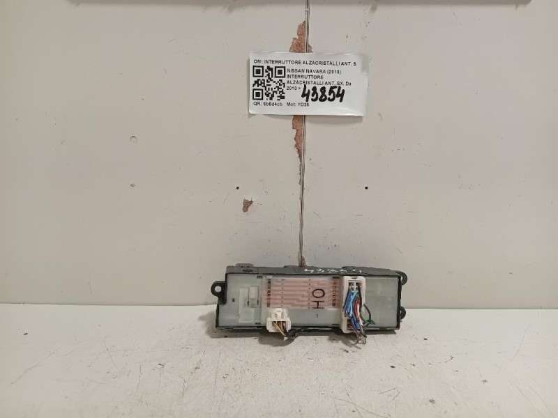 Interruttore Alzacristalli ANT SX INTERRUTTORE ALZACRISTALLI ANT SX Nissan Navara 2010