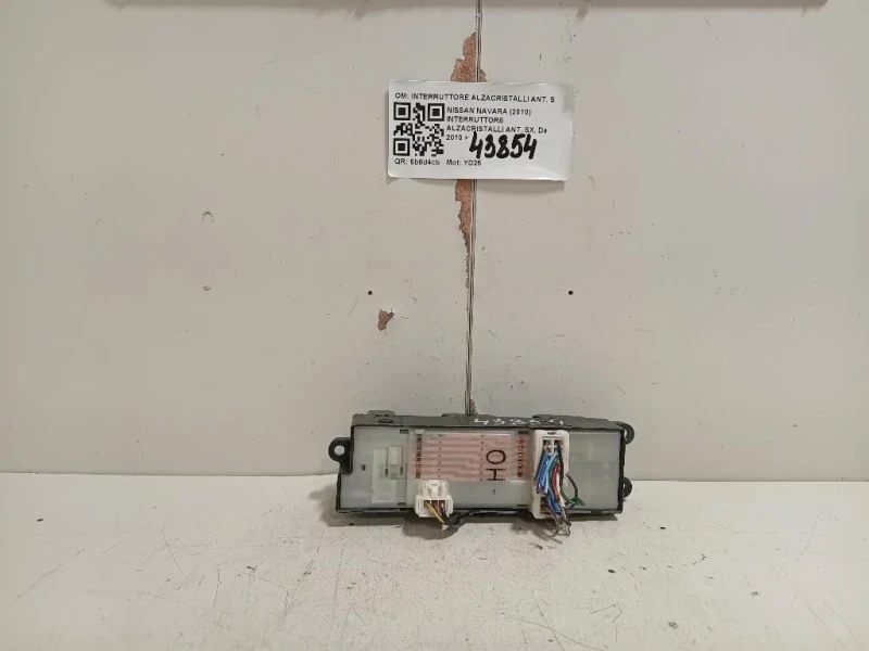 Interruttore Alzacristalli ANT SX INTERRUTTORE ALZACRISTALLI ANT SX Nissan Navara 2010