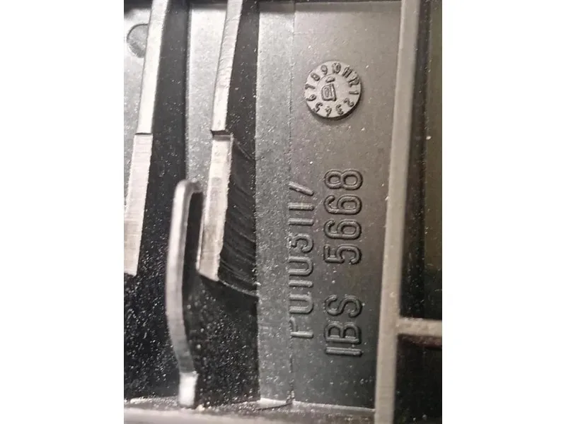 Bracciolo Console Centrale A17168000399D49 Mercedes Classe SLK R171 2004